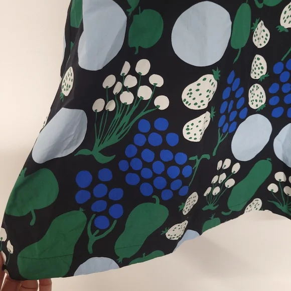 NWT Marimekko Sleeveless A Line Cotton Dress Black Fruit Motif. With pockets - Picture 3 of 12